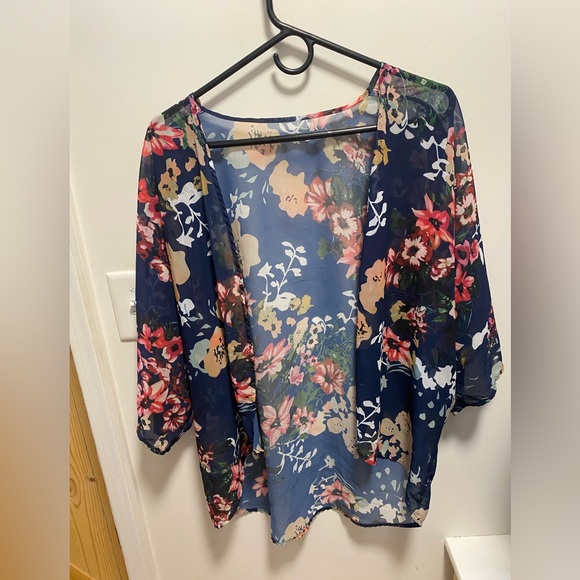 2 for $12 💖 Floral Kimono Cover Up - Picture 3 of 4